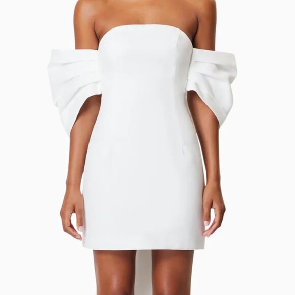 Elliatt Dresses & Skirts - White Elliatt Bow Dress
